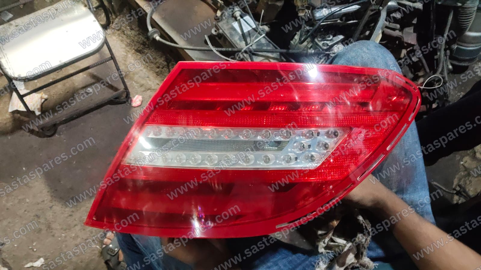Mercedes Benz C class w204 right side tail light model year 2011 -2014