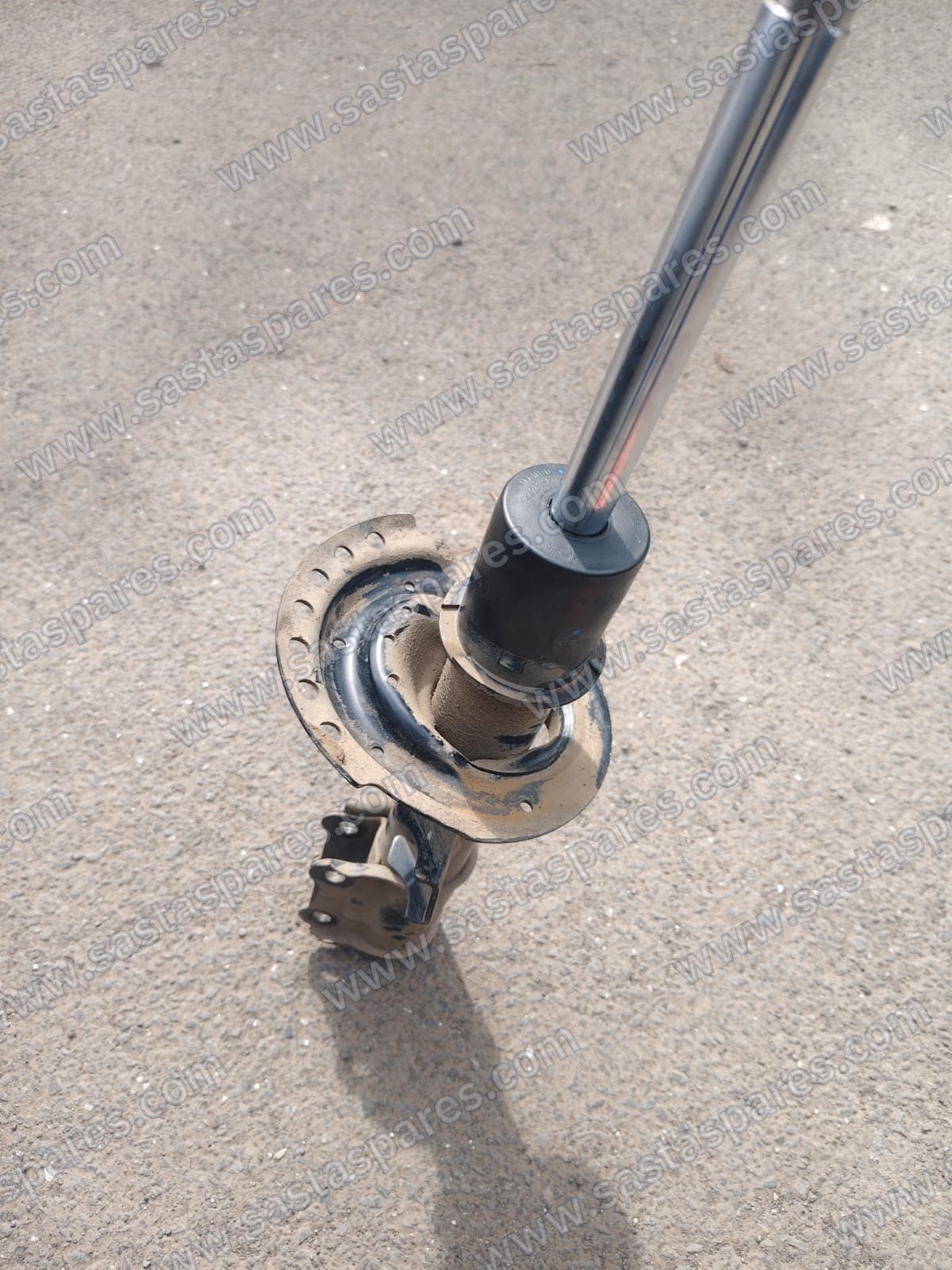 Front Suspension/shock Absorber strut - Hyundai Verna fluidic 2013, view 4