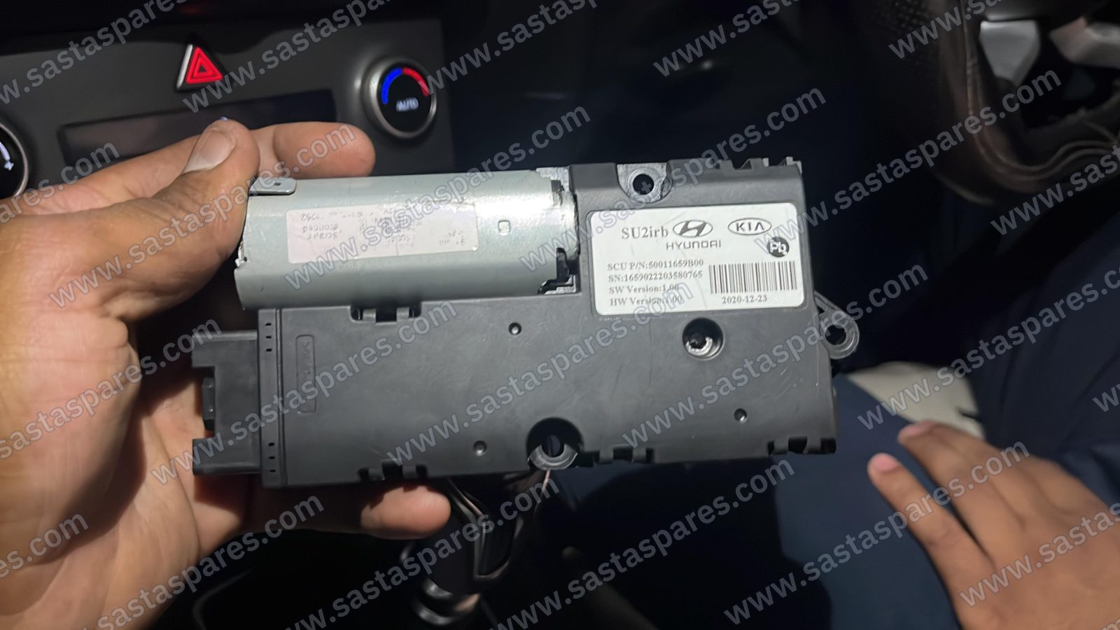 Hyundai creta petrol 2022 and 2026 sunroof motor, view 2